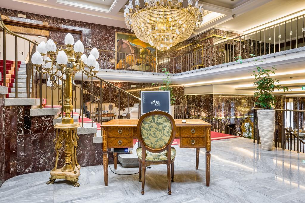 Unique Hauptbahnhof Hotel 4*